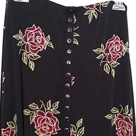 EZ Town black floral maxi L - Picture 4 of 7